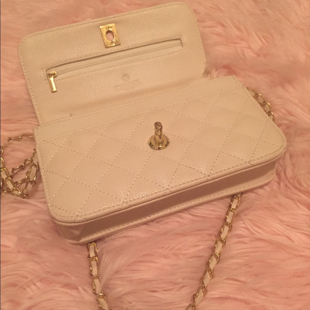 Gold and Beige handbag - Picture 4 of 4